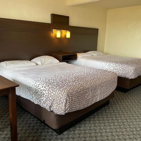 Holiday Motel Westport Εξωτερικό φωτογραφία