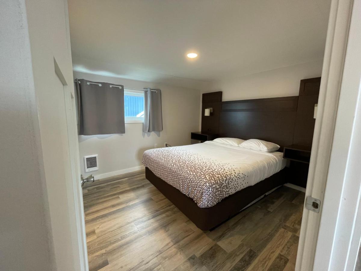 Holiday Motel Westport Εξωτερικό φωτογραφία
