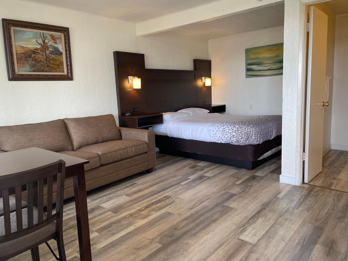 Holiday Motel Westport Εξωτερικό φωτογραφία