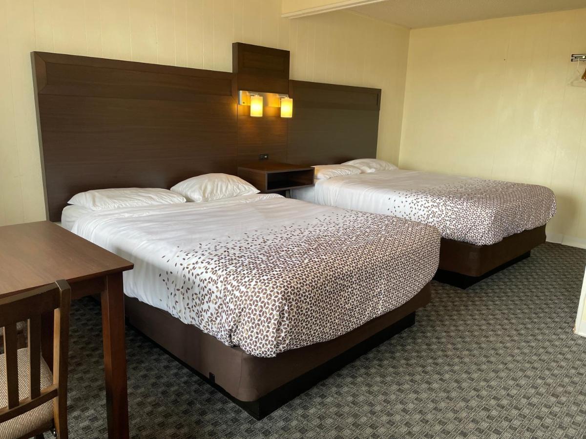 Holiday Motel Westport Εξωτερικό φωτογραφία