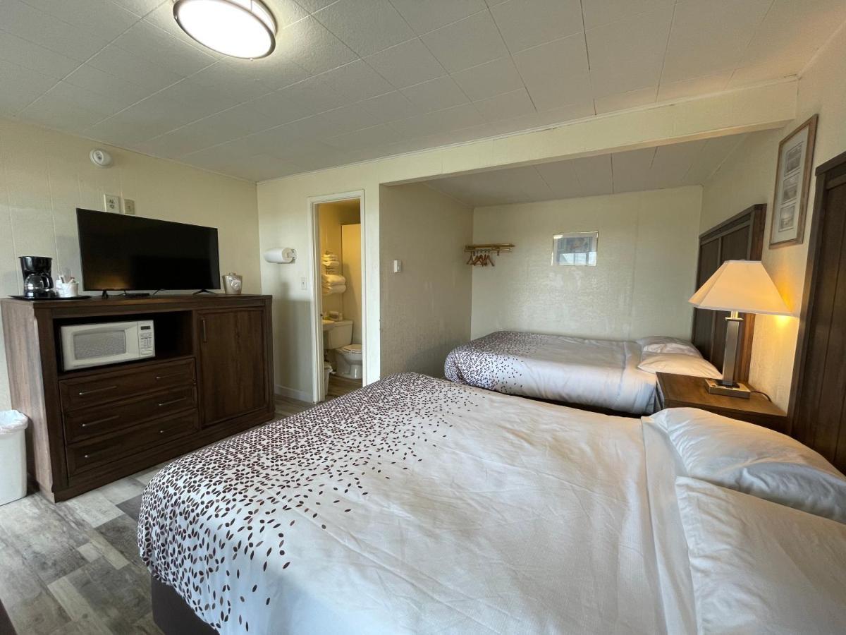 Holiday Motel Westport Εξωτερικό φωτογραφία